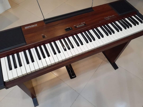 Piano Roland HP100