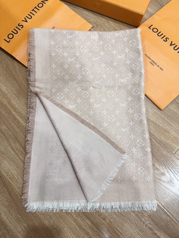 Khăn Louis Vuitton