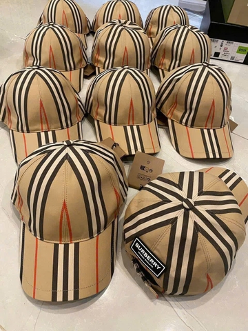 Mũ lưỡi trai Burberry