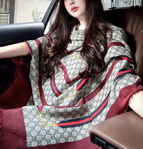 Khăn Gucci