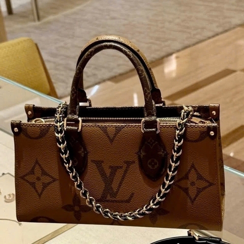 Túi Xách Louis Vuitton Eatwest