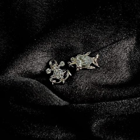 Bông Tai Vivienne Marine