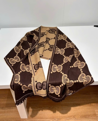 Khăn Gucci
