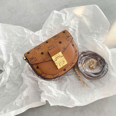 Túi Mcm Halfmoon