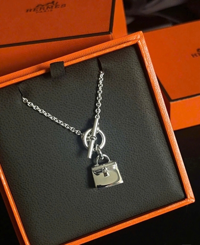 Vòng cổ Hermes