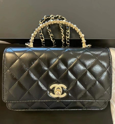 Chanel Woc quai trai