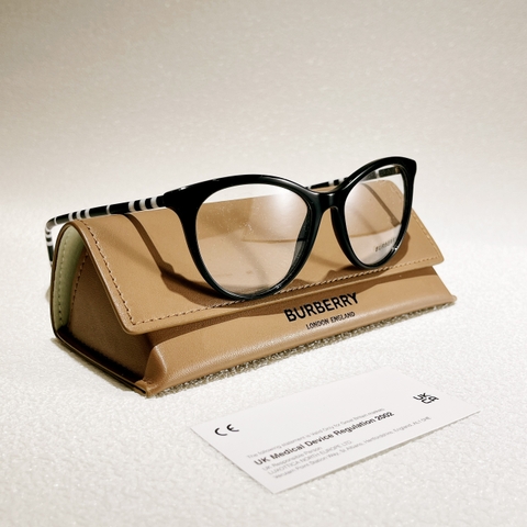 Kính BURBERRY Gọng oval
