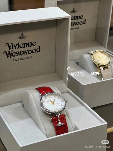 Đồng hồ Vivienne đỏ charm