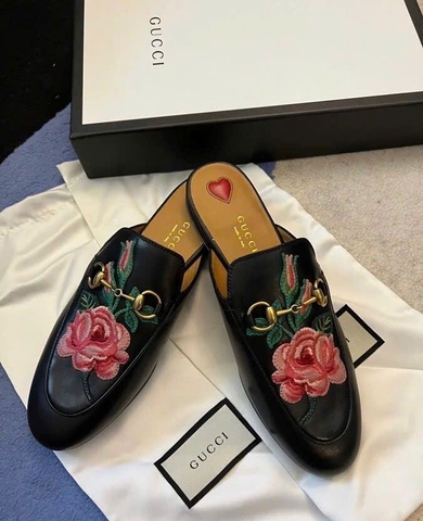 Sục Gucci