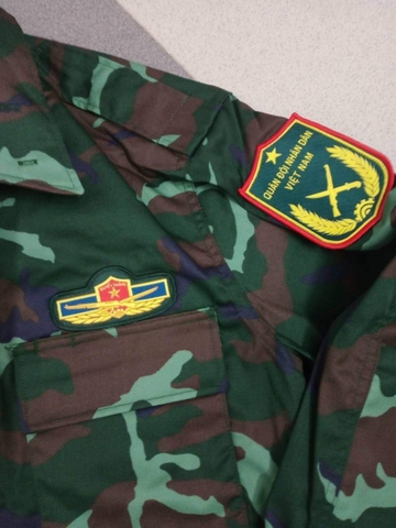 Quần áo rằn ri K20