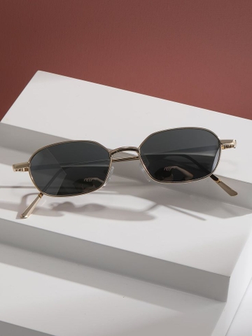 Kính râm gọng tròn