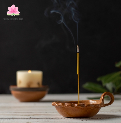 Ý Nghĩa Việc Thắp Nhang Mỗi Ngày: 