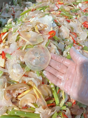 Gân vó muối rau tiến vua