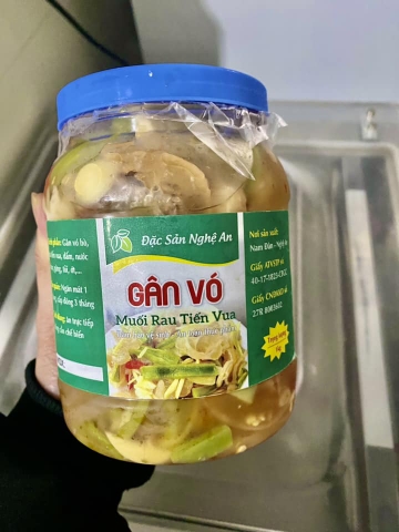 Gân vó muối rau tiến vua