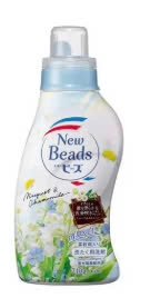 Nước giặt xả Kao New beads hương linh lan và hoa cúc chai 740g