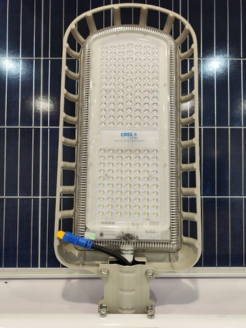 Blue Carbon 56W (MONO) - Đèn đường năng lượng mặt trời cao cấp (BH 5 năm)