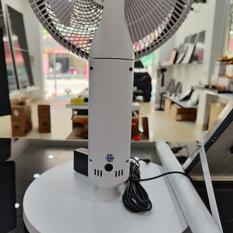 Quạt năng lượng mặt trời 30W cao cấp Akiko