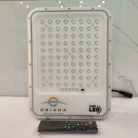 ORIANA 8300 - Đèn Pha Năng Lượng Mặt Trời ORIANA (Bảo hành 24 Tháng )