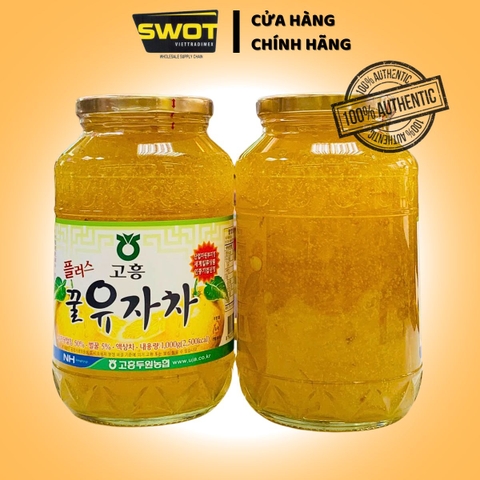 Mật Ong Chanh Vàng Hàn Quốc Hủ 1kg, là sự kết hợp của đặc sản chanh vàng Hàn Quốc và mật ong tự nhiên từ xứ sở kim chi - SWOT