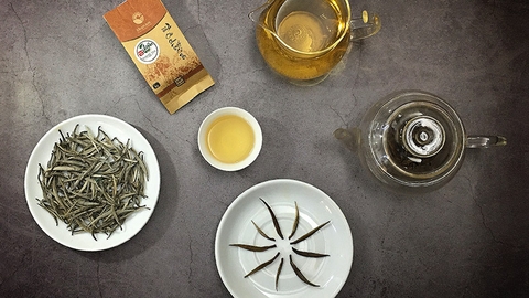 BẠCH TRÀ THIÊN TÀ XÙA HỘP 80G