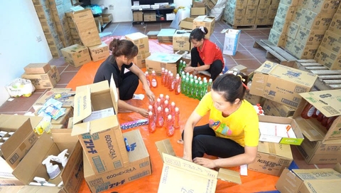 Sôi động thị trường mua sắm Tết