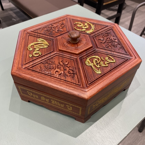 Khay đựng bánh kẹo Tết Phúc-Lộc-Thọ gỗ Hương