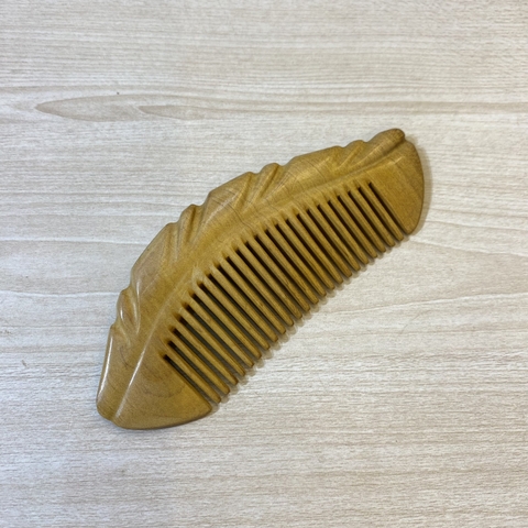 Lược gỗ Bách Xanh kiểu dáng nghệ thật