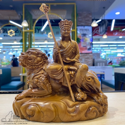 Tượng Bồ Tát Địa Tạng cưỡi thú gỗ Bách Xanh