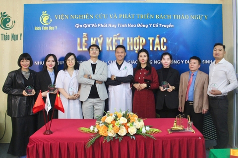 LỄ KÝ KẾT HỢP TÁC NHƯỢNG QUYỀN ĐÔNG Y DƯỠNG SINH