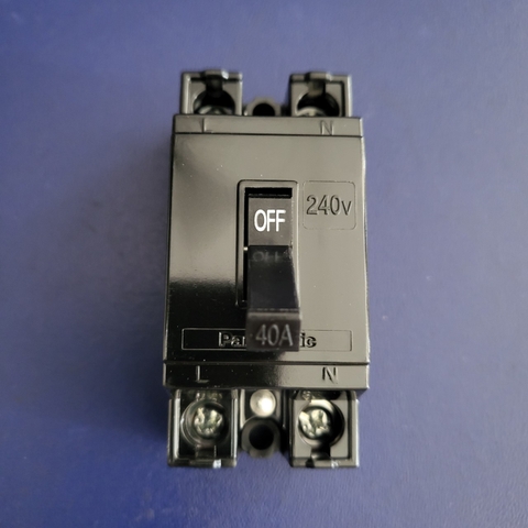 cầu dao an toàn 2P 40A