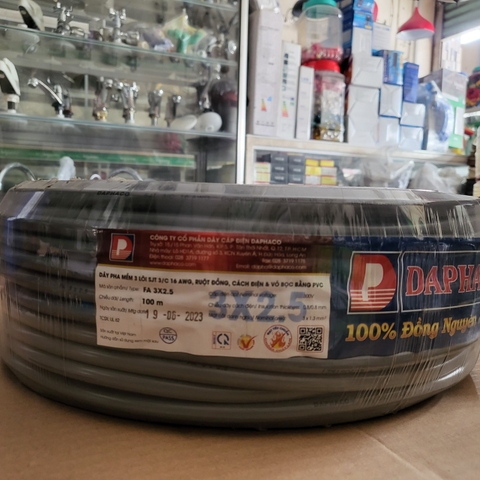 Cáp bọc nhựa Daphaco 3x2.5