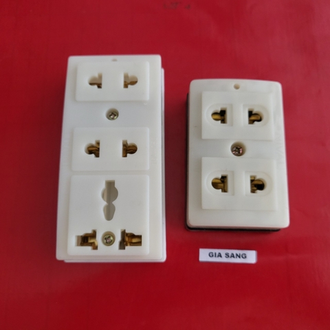 Ổ cắm 3 lỗ