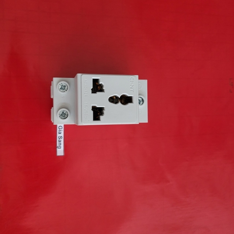 Ổ cắm 3 lỗ Chint