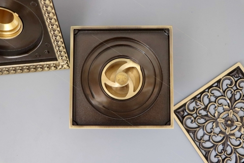 Phễu Thoát Sàn Cổ Điển