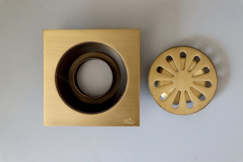 Phễu Thoát Sàn Cổ Điển