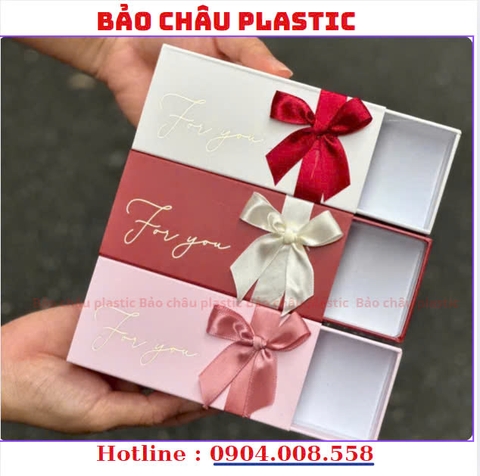 Hộp đựng son môi, nước hoa chiết 13 x 6 x 4