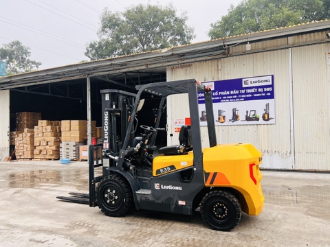 xe nâng liugong E35-1