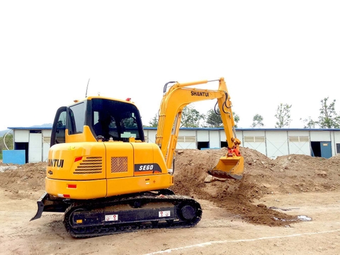 máy xúc đào shantui se60-1