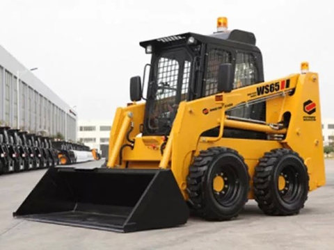 máy xúc lật bocad 85