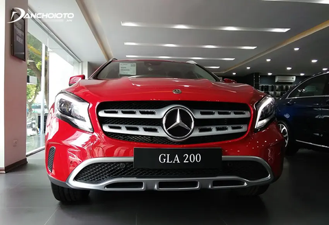 Mercedes-Benz 4 chỗ C-Class