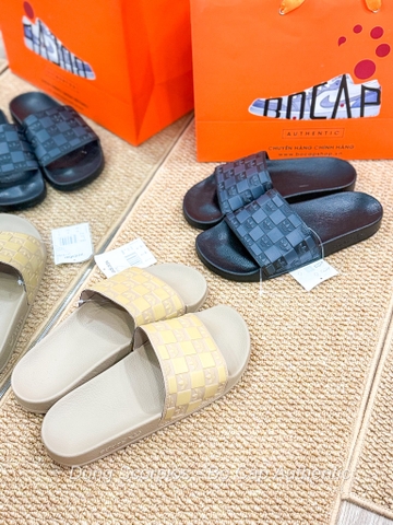 Dép Bánh Mì Adidas Adilette NÂU LOGO NỔI JR3622