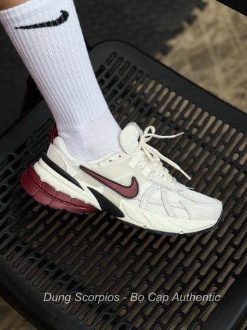 Giày Nike V2K Run SE ‘White Team Red’ HQ3500-100