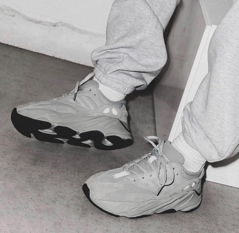 Giày Yeezy Boost 700 Salt EG7487