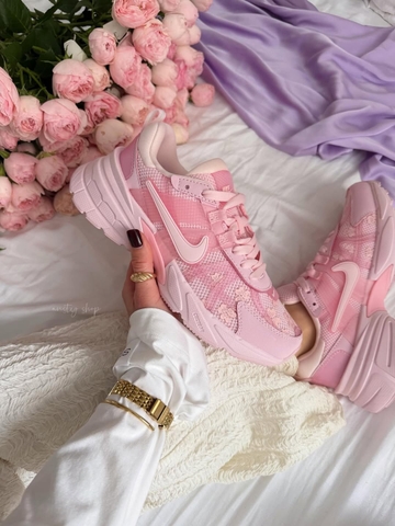 Giày Nike V2K Run Pink HỒNG SAKURA HJ5269-600