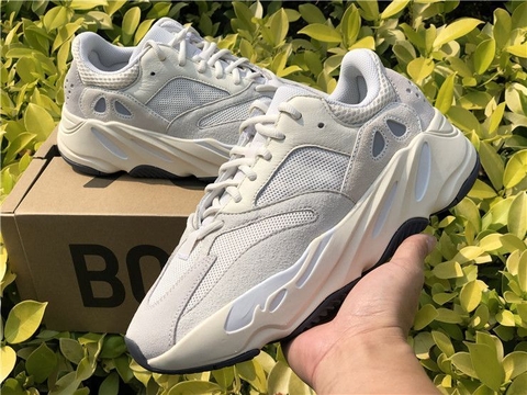 Giày Yeezy Boost 700 Salt EG7487