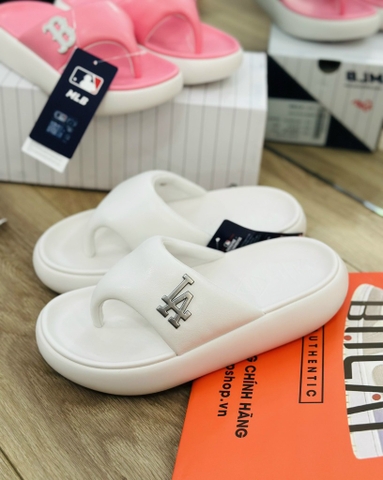 DÉP XỎ NGÓN MLB SS 2024