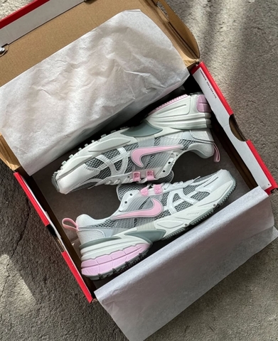 Giày Nike V2K Run HỒNG ‘Light Pumice Pink Foam’ HQ4046-001