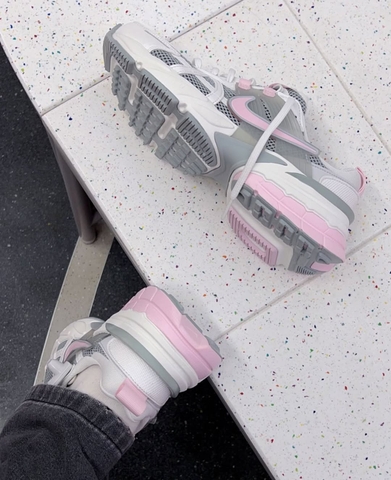 Giày Nike V2K Run HỒNG ‘Light Pumice Pink Foam’ HQ4046-001