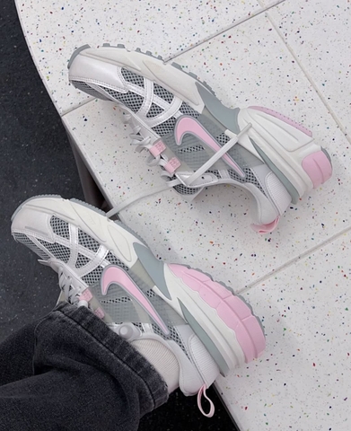 Giày Nike V2K Run HỒNG ‘Light Pumice Pink Foam’ HQ4046-001