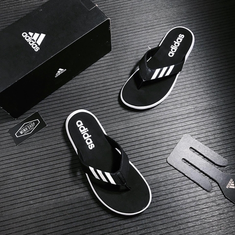 Dép xỏ ngón Comfort Đen Trắng EG2069